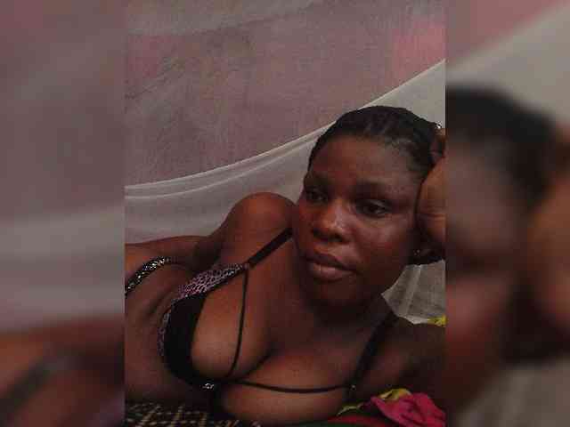CurvyCrush webcam