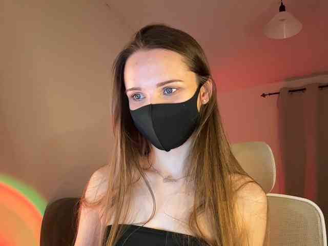 SweetIra webcam