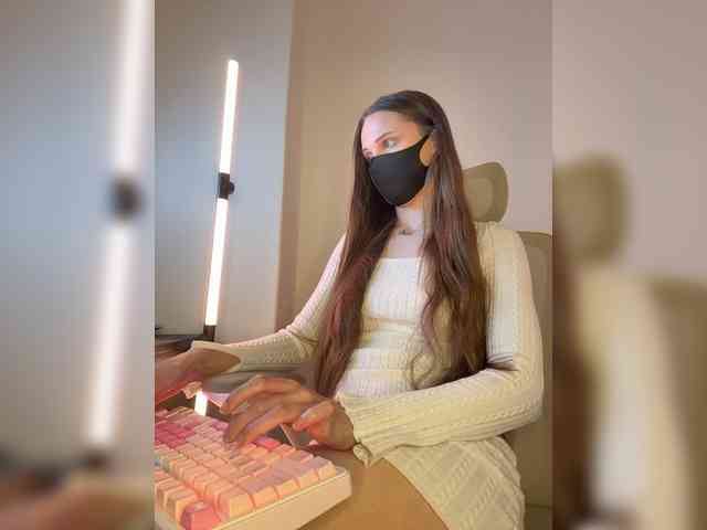 SweetIra webcam
