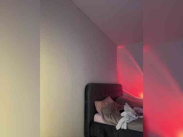 SweetIra webcam
