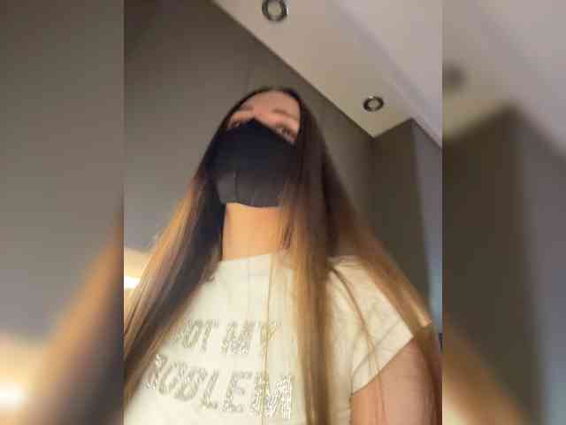 SweetIra webcam