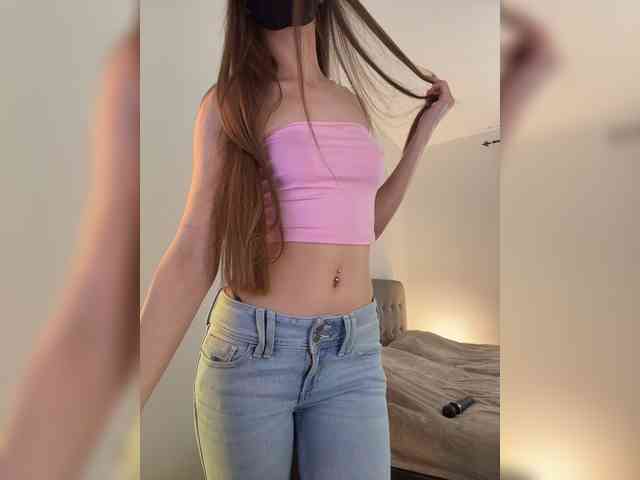 SweetIra webcam