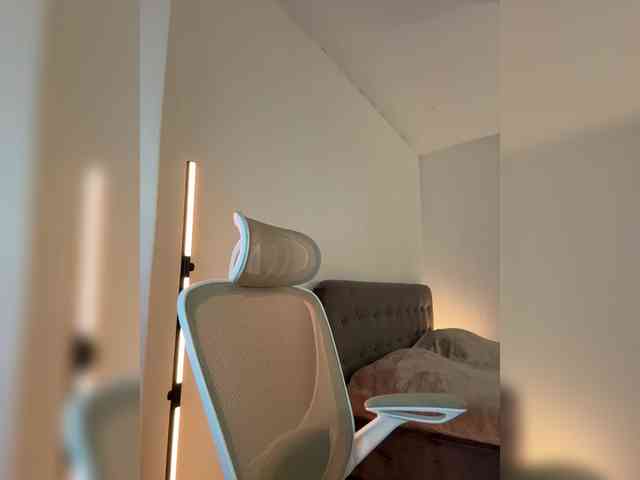 SweetIra webcam