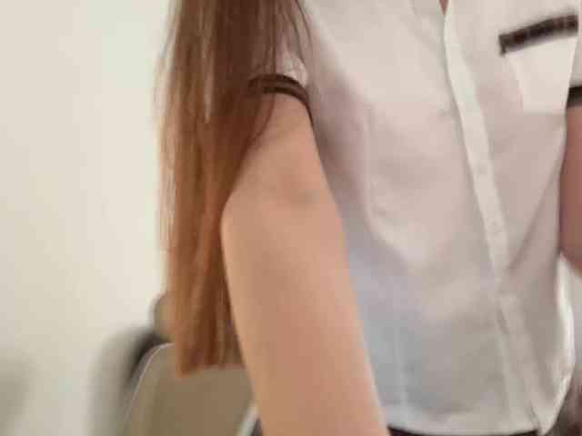 SweetIra webcam