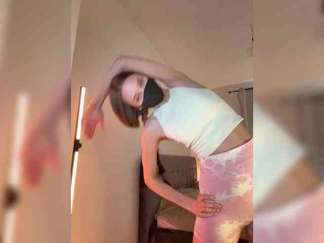 SweetIra webcam