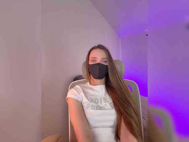 SweetIra webcam