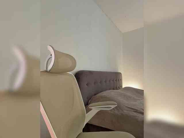 SweetIra webcam