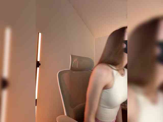 SweetIra webcam
