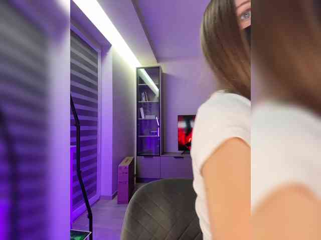 SweetIra webcam