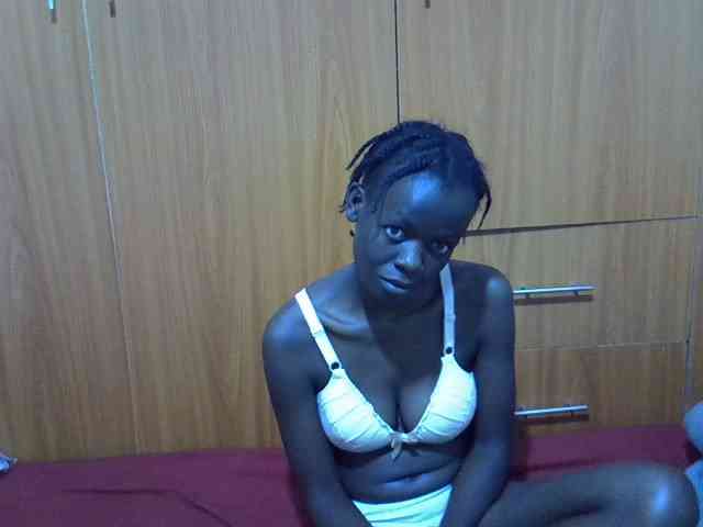 Ebonytrendy webcam