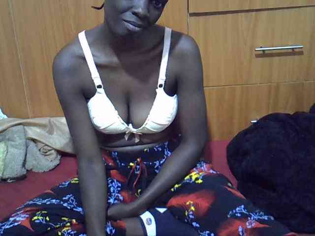 Ebonytrendy webcam
