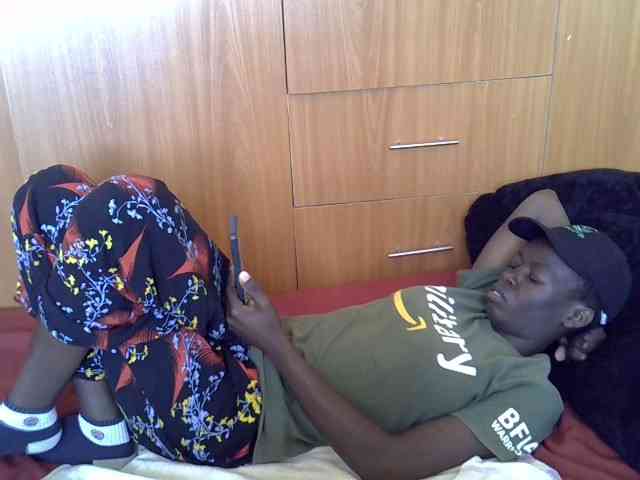 Ebonytrendy webcam