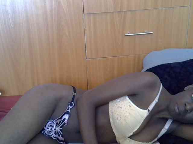 Ebonytrendy webcam