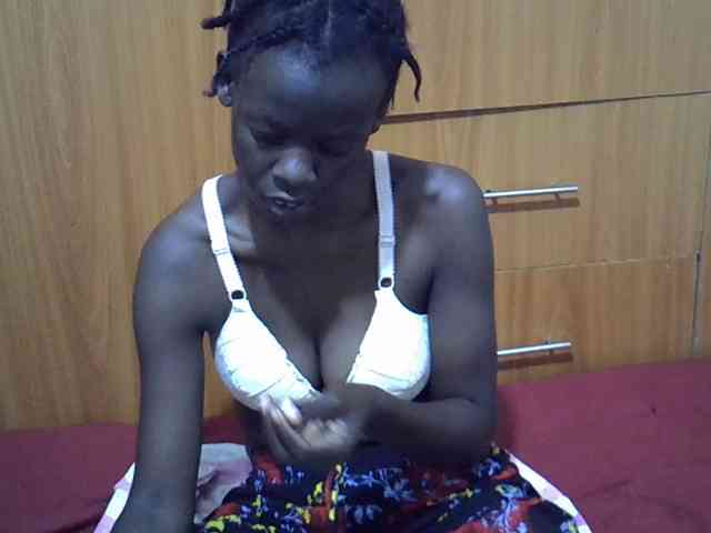 Ebonytrendy webcam