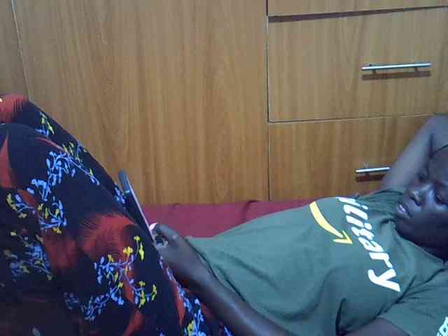 Ebonytrendy webcam