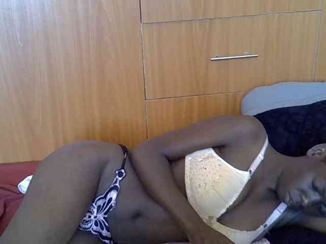 Ebonytrendy webcam