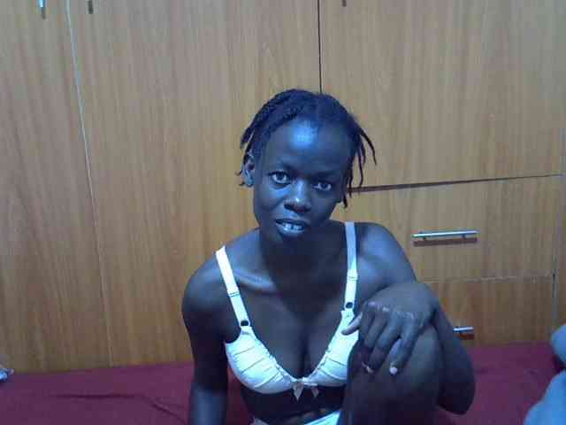 Ebonytrendy webcam
