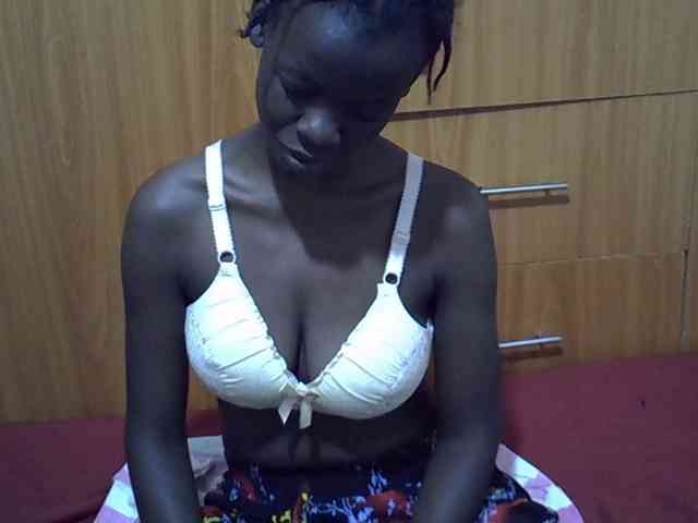 Ebonytrendy webcam