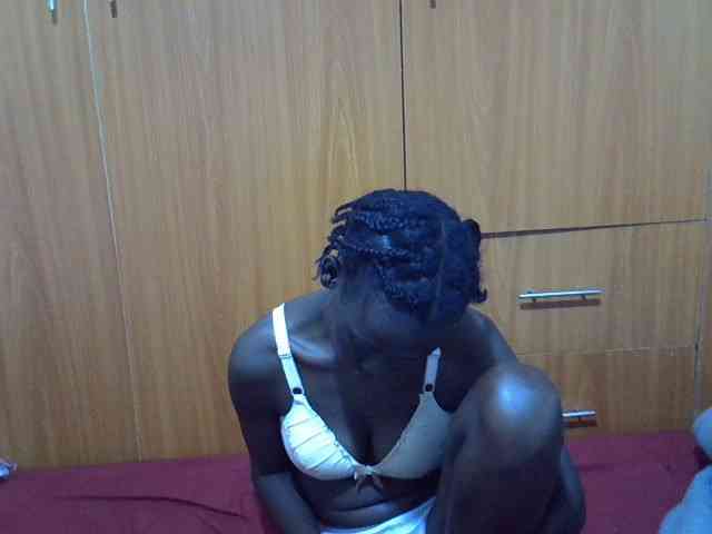 Ebonytrendy webcam