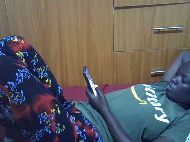 Ebonytrendy webcam