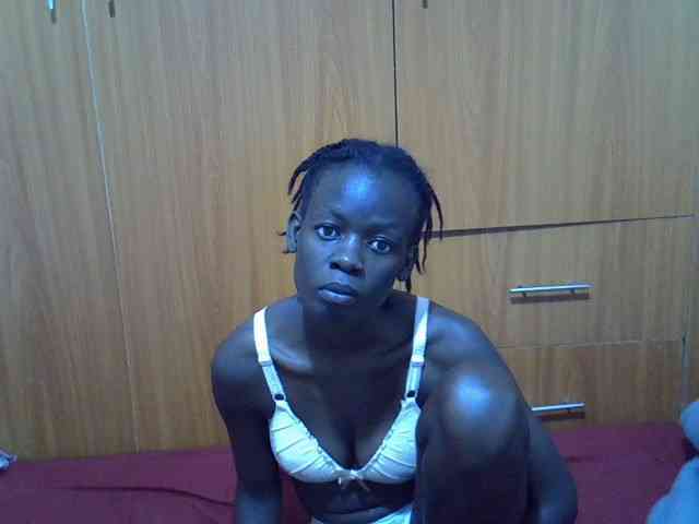 Ebonytrendy webcam