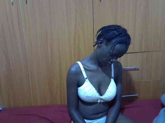 Ebonytrendy webcam