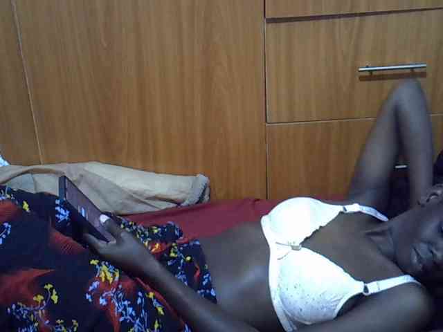 Ebonytrendy webcam