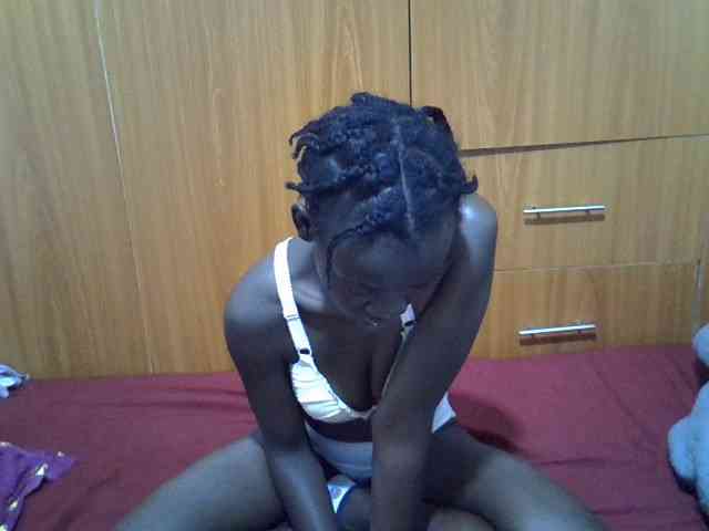 Ebonytrendy webcam