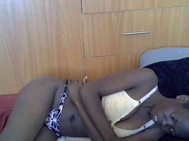 Ebonytrendy webcam