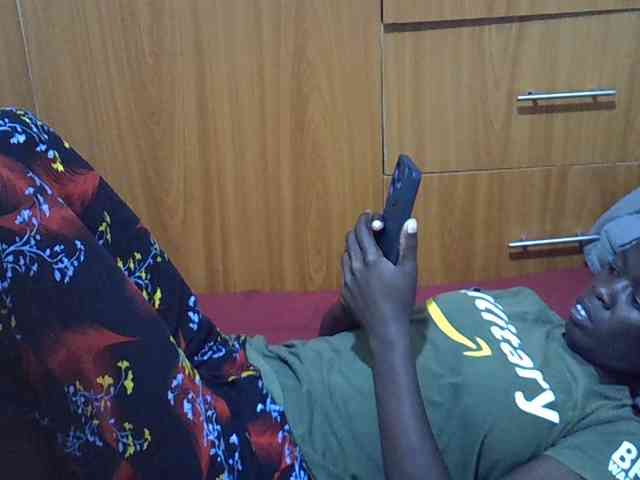 Ebonytrendy webcam