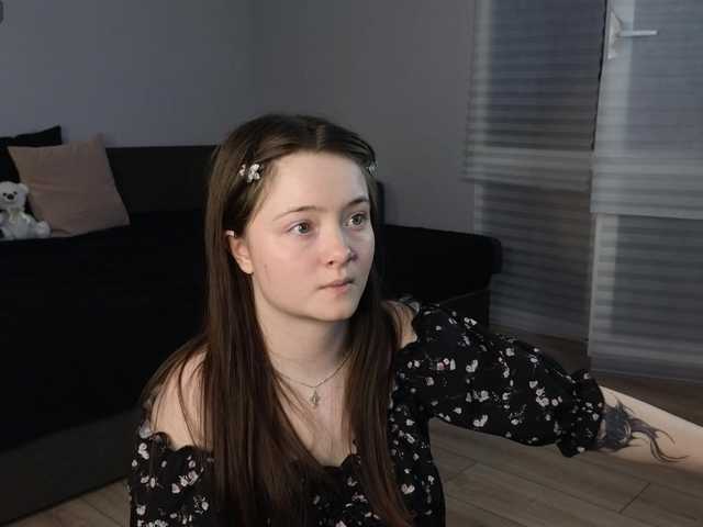 MillaKowal's BongaCams show and profile