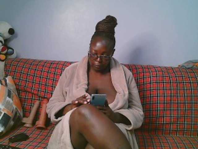 Prettycarl257-1 live cam on BongaCams