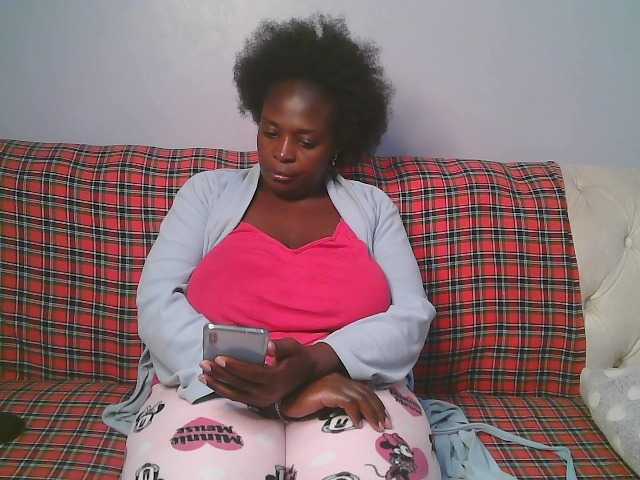 Prettycarl257-1 live cam on BongaCams