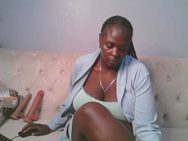 Prettycarl257-1 live cam on BongaCams