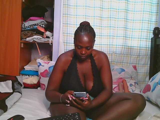 Prettycarl257-1 live cam on BongaCams