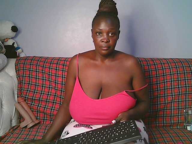 Prettycarl257-1 live cam on BongaCams