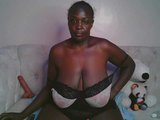 Prettycarl257-1 live cam on BongaCams