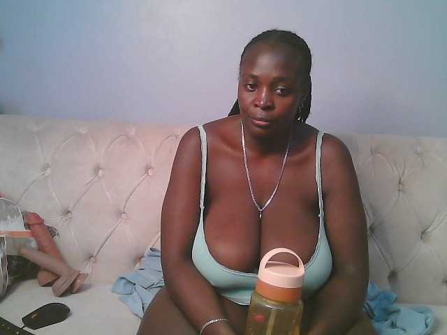 Prettycarl257-1 live cam on BongaCams