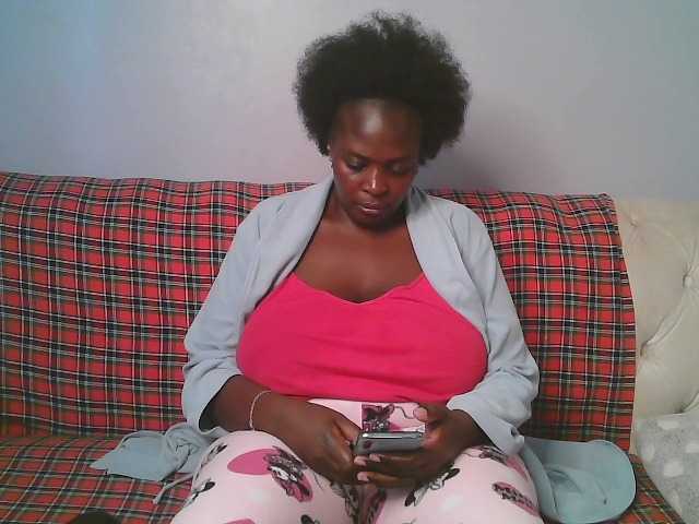 Prettycarl257-1 live cam on BongaCams