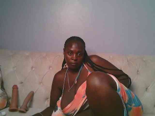 Prettycarl257-1 webcam