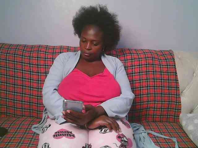 Prettycarl257-1 webcam