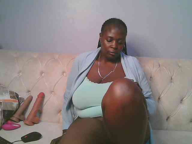 Prettycarl257-1 webcam