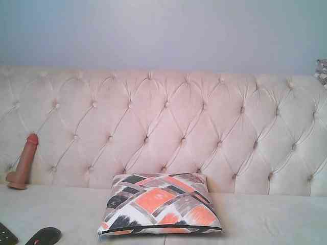 Prettycarl257-1 webcam