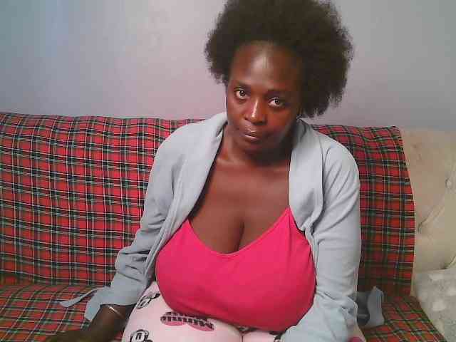 Prettycarl257-1 webcam