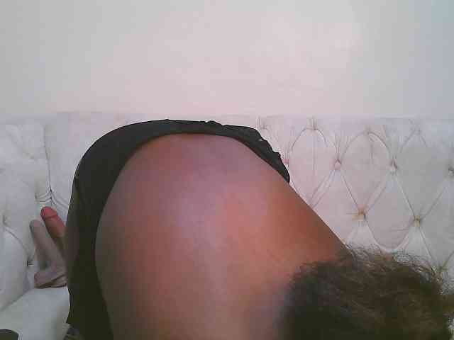 Prettycarl257-1 webcam
