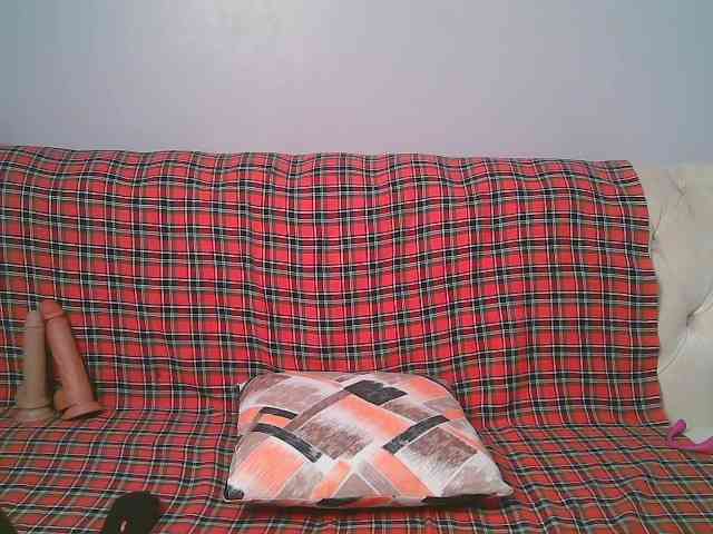 Prettycarl257-1 webcam