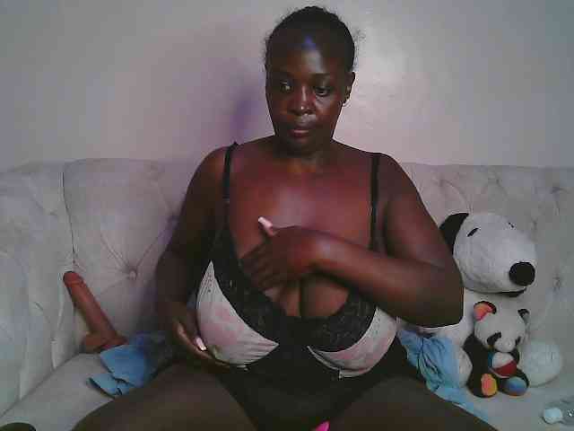 Prettycarl257-1 webcam
