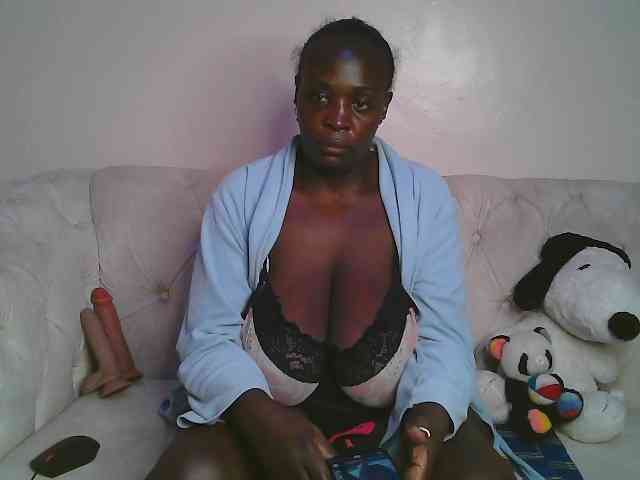 Prettycarl257-1 webcam