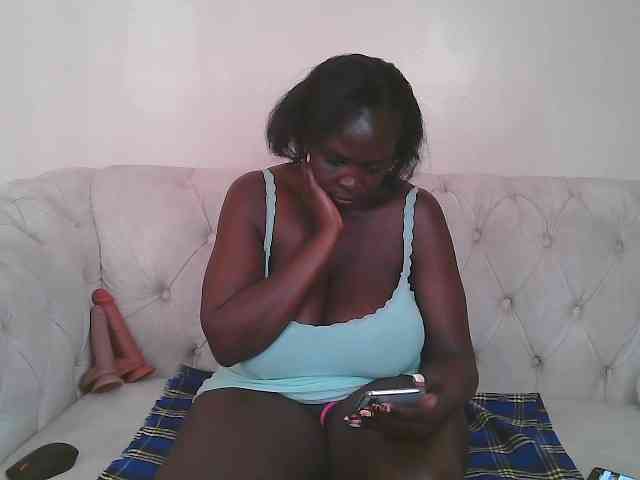 Prettycarl257-1 webcam