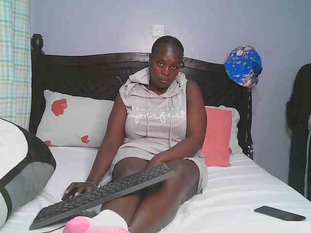 Prettycarl257-1 webcam